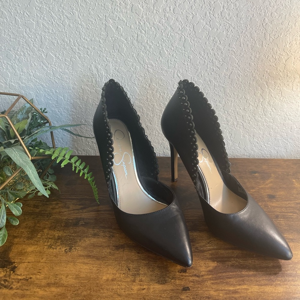 Jessica Simpson black fuax leather. scalloped studded lined detailing heals - 8